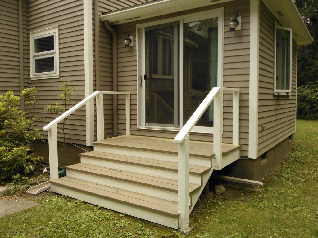 Low Maintenance Entry Deck with Annex (Before view)